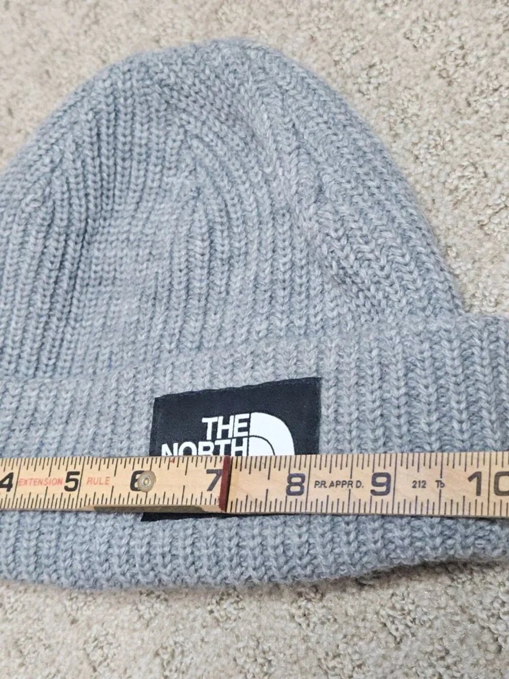 New The North Face Salty Lined Beanie Gray One Size Short Knit Logo Hat Casual